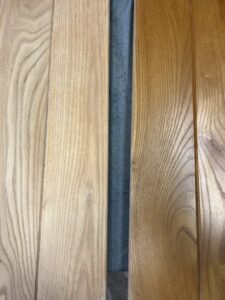 Recherche chromatique d'un ensemble en Orme massif de la maison Regain restauré à l'Atelier Roba